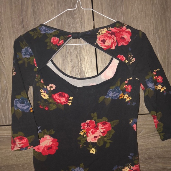 Garage - flowers dress 🌸 - Picture 2 of 2